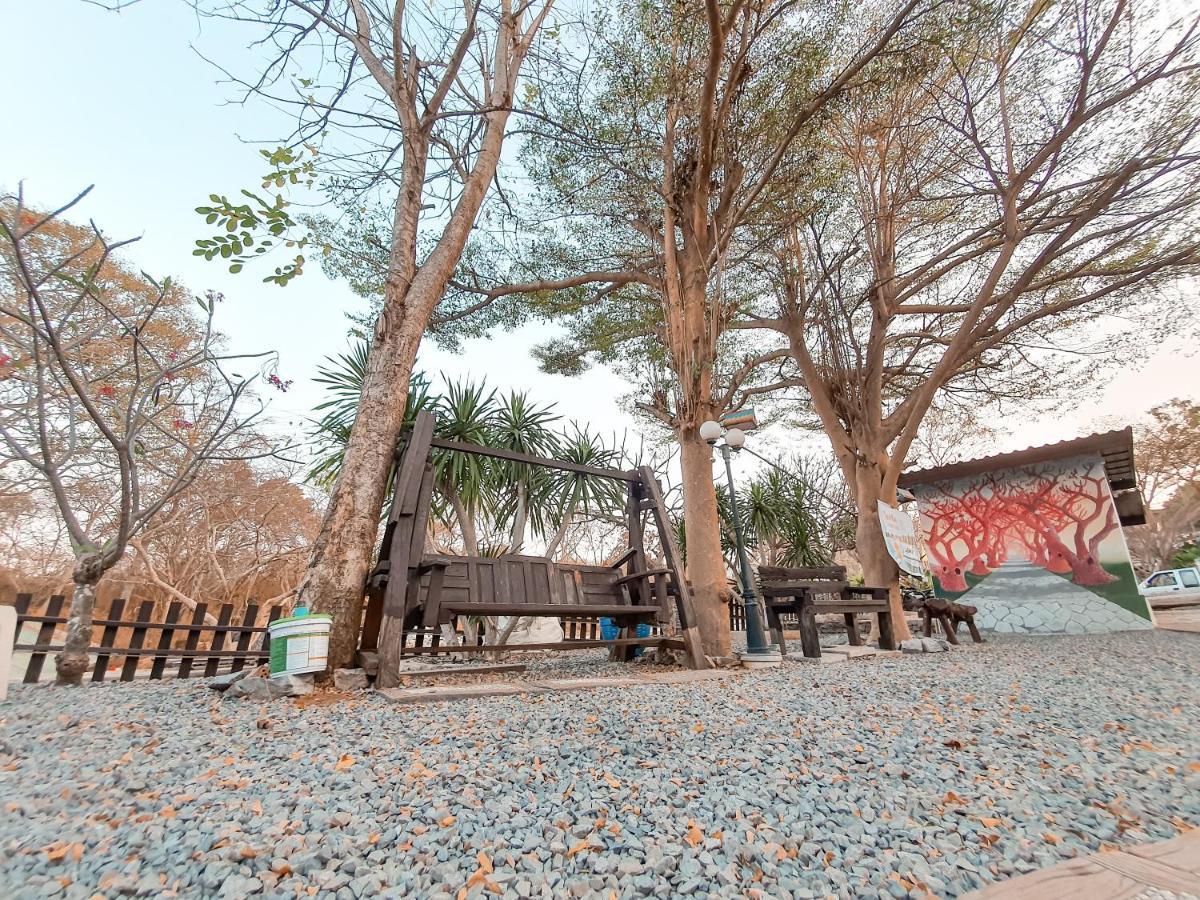 Benjaporn Bungalow Ko Si Chang Pokój zdjęcie