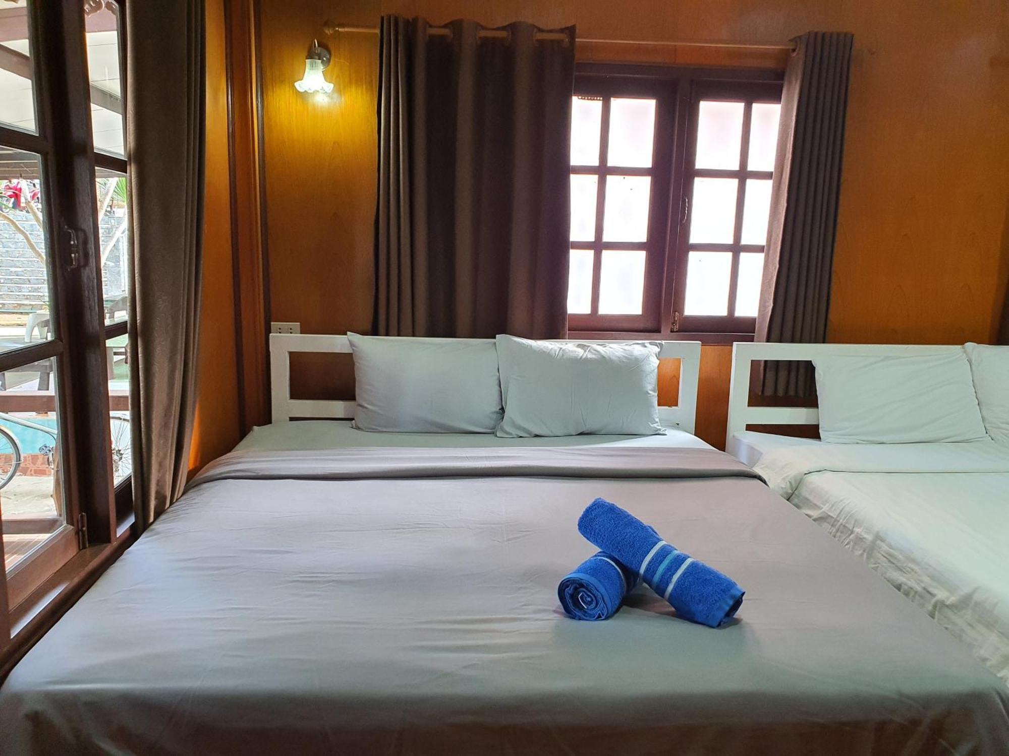 Benjaporn Bungalow Ko Si Chang Pokój zdjęcie