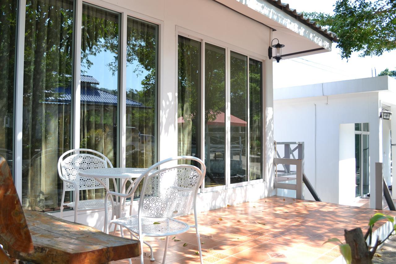 Benjaporn Bungalow Ko Si Chang Zewnętrze zdjęcie